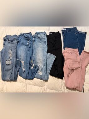 Women’s Distressed Skinny Jeans (6 pair bundle)